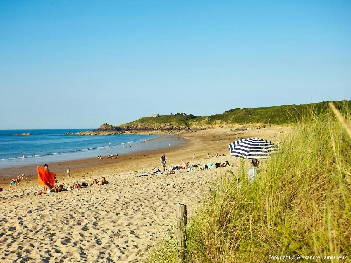 Holiday Home Les Quatrevais - A Cancale